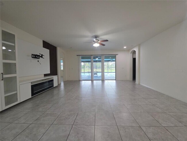 Building Photo - 17545 Buckingham Garden Dr