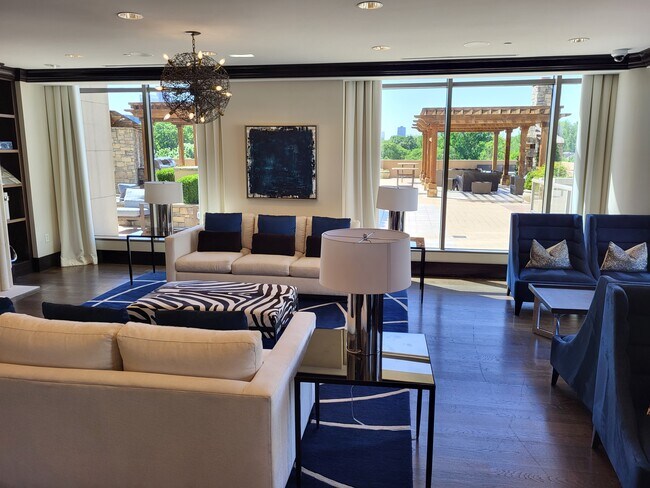 Building Photo - 270 17th St NW