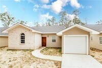 Building Photo - 1002 S Pine St