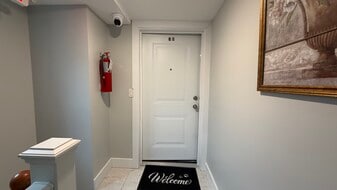 Building Photo - 273 16th Ave