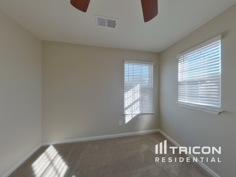 Building Photo - 107 Monocacy Way