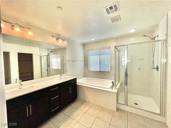 Building Photo - 365 Badinerie St