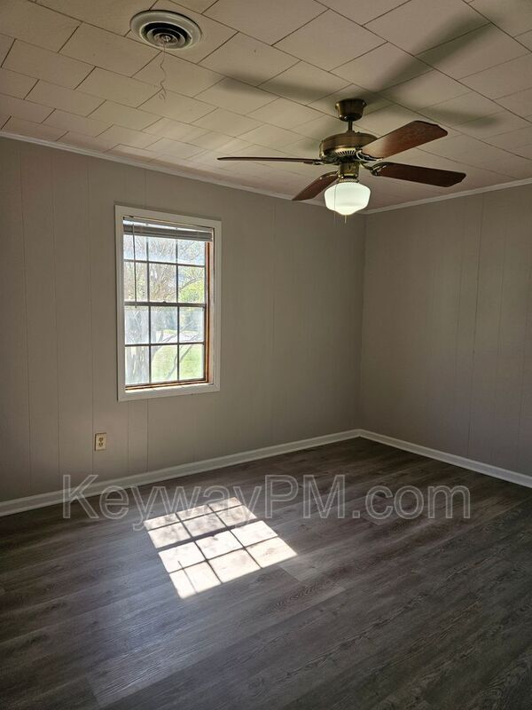 Building Photo - 119 2nd Ave