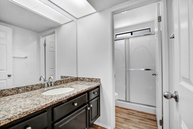 Building Photo - 3030 Wellington Dr