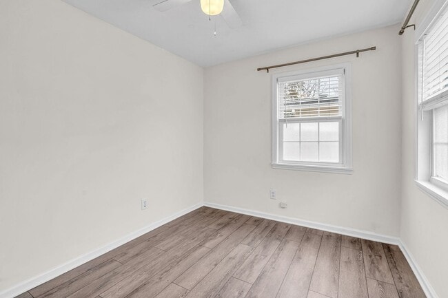 Building Photo - Cute and Cozy 2 bd/1 bath Home in Madison!