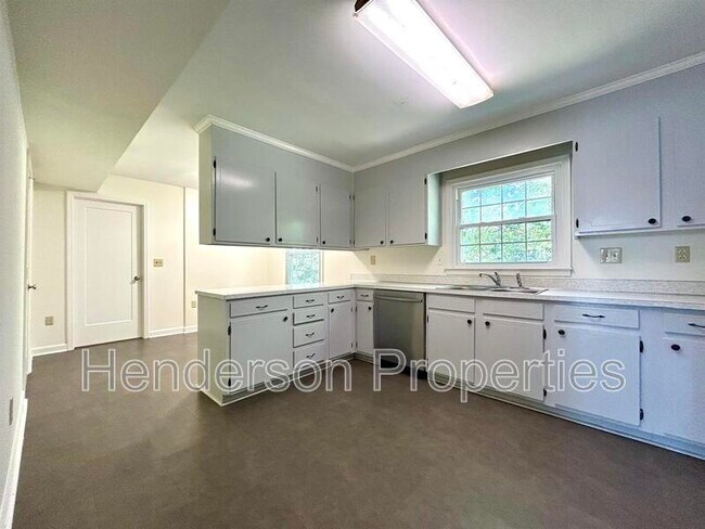 Building Photo - 9211 Robert Frost Ln