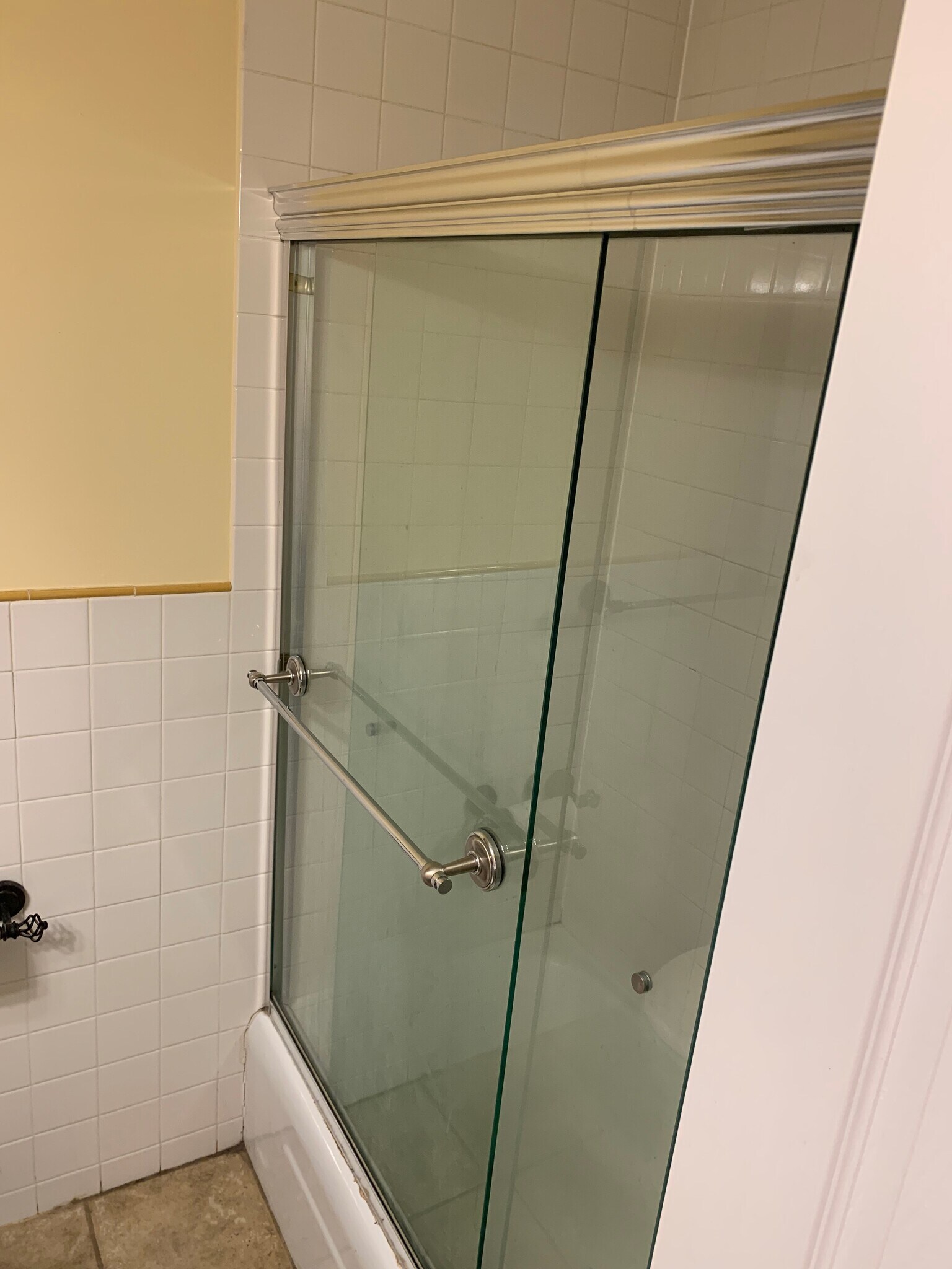 Building Photo - 144 Kenrick St