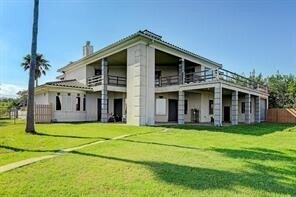 Building Photo - 135 1st St