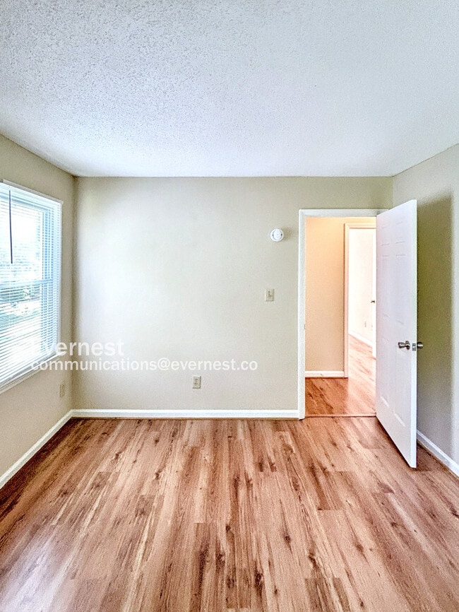 Building Photo - 5126 Lundy Dr