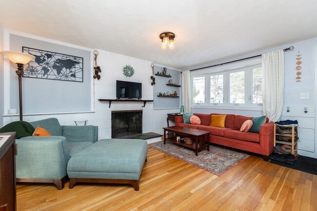 Building Photo - 73 Winfield St