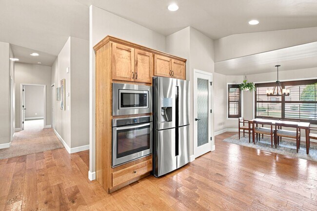 Building Photo - 12441 Woodruff Dr