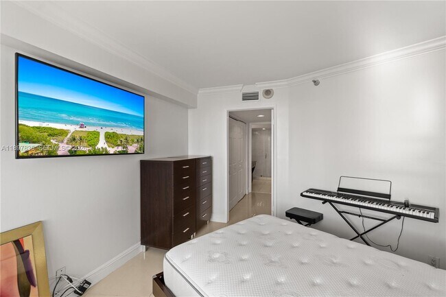 Building Photo - 19101 NE 36th Pl