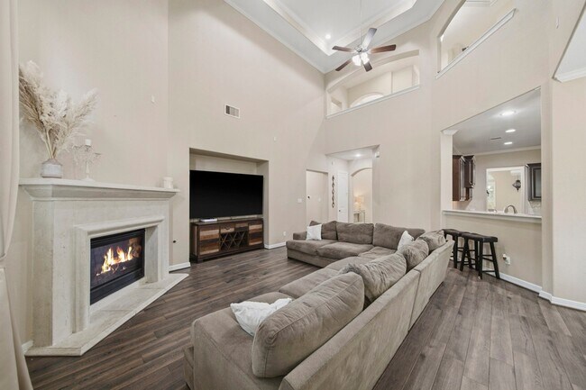 Building Photo - 11 Marino Dr