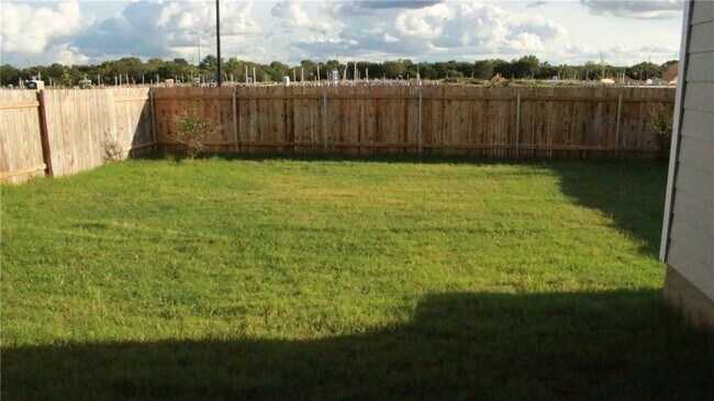 Building Photo - 119 Watercourse Wy