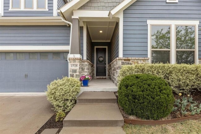 Building Photo - 1725 Rolling Heights Ln