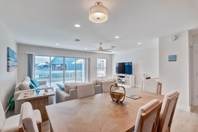 Building Photo - 1521 Ocean Dunes Cir