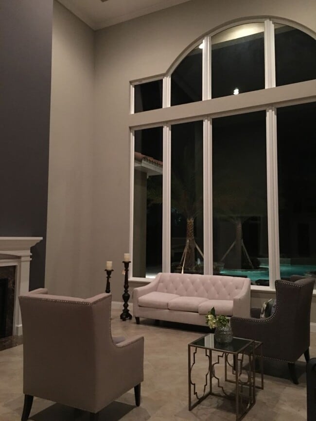 Building Photo - Executive Gated Pool Home Located in Winde...