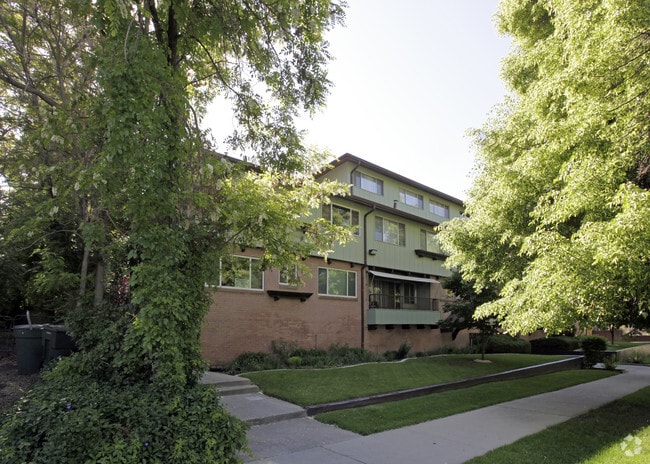 Building Photo - 131 S 1000 E