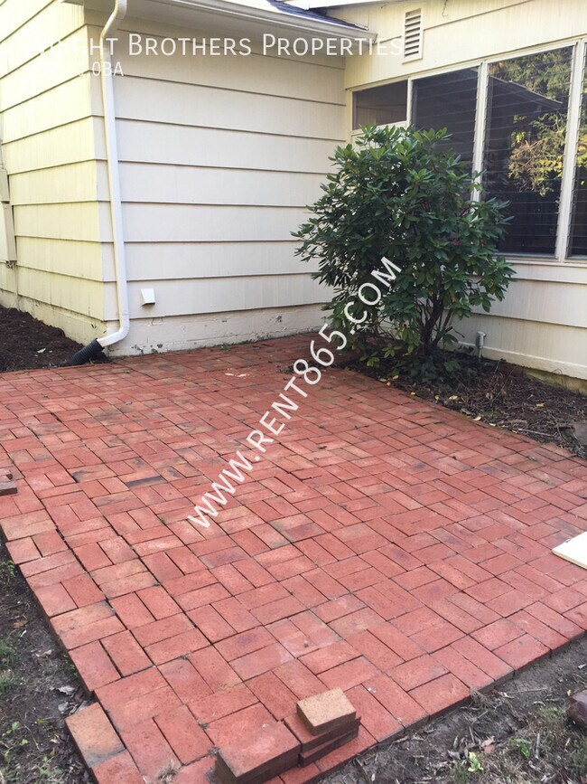 Building Photo - 327 Taliwa Dr