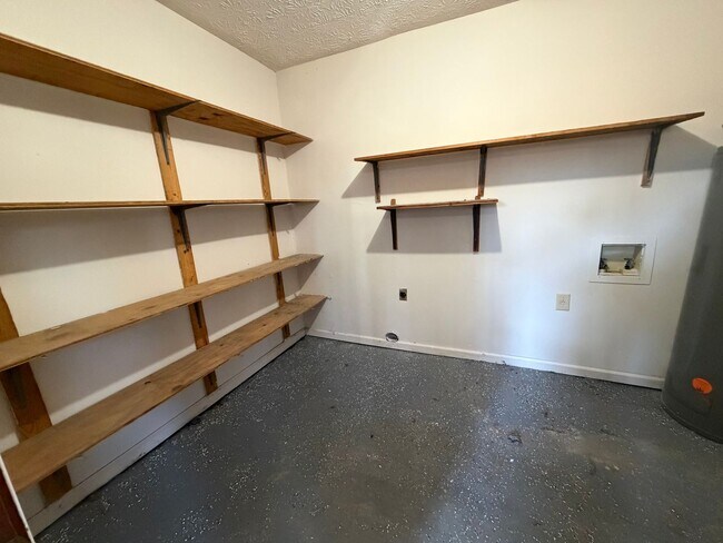 Building Photo - 90-92 Curtis Road