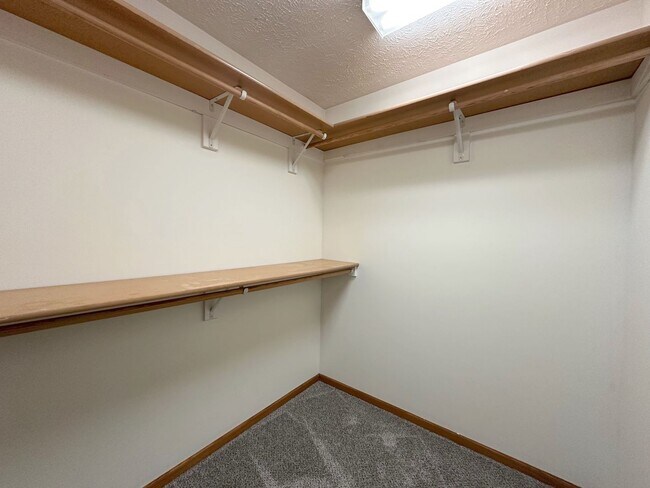 Building Photo - 8621 Lavender Cir