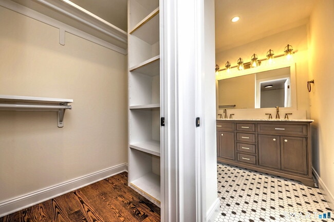 Building Photo - 75 Lafayette St