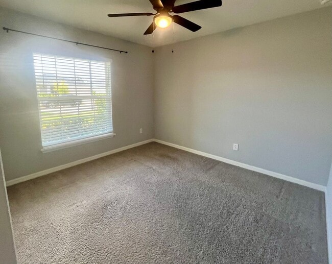 Building Photo - Beautiful 4-Bedroom Home in Saint Cloud – ...