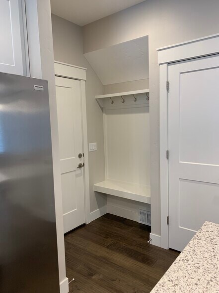 Building Photo - 10512 S Sandy Sage Way