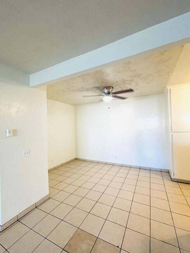 Building Photo - Welcome to this beautiful 3-bedroom, 2-bat...