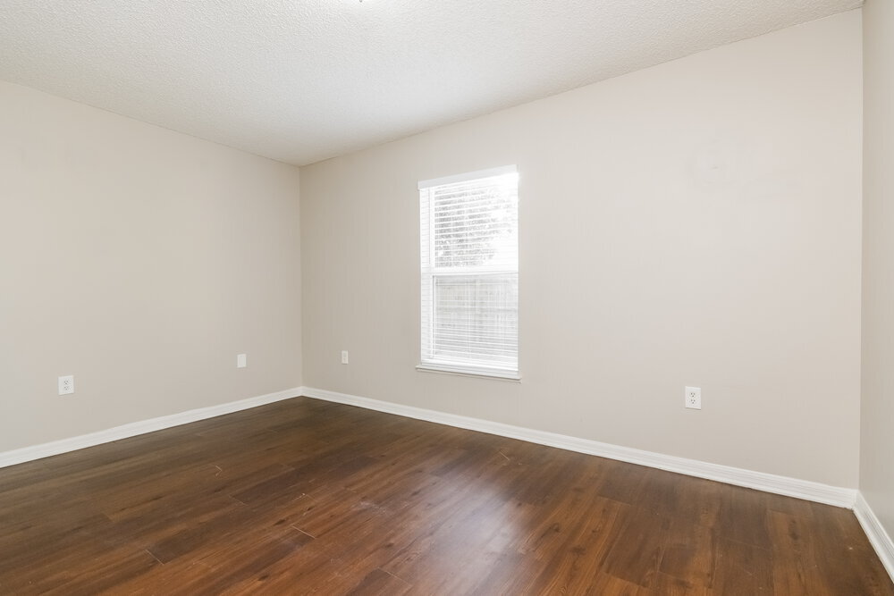 Building Photo - 225 Cranbrook Dr