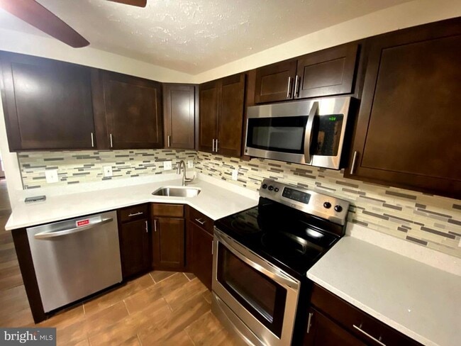 Building Photo - 11554 Joyceton Dr