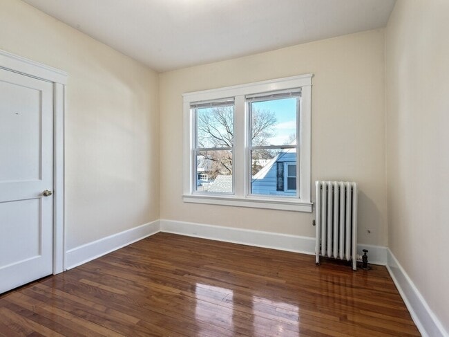 Building Photo - 270 Lovell St