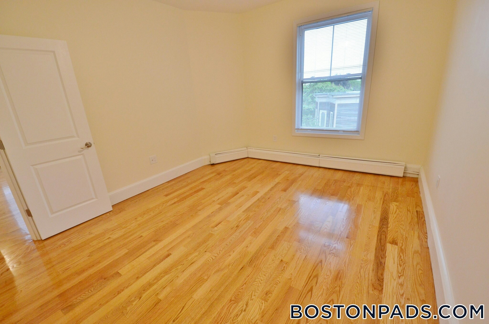 Building Photo - 35 Brookline St