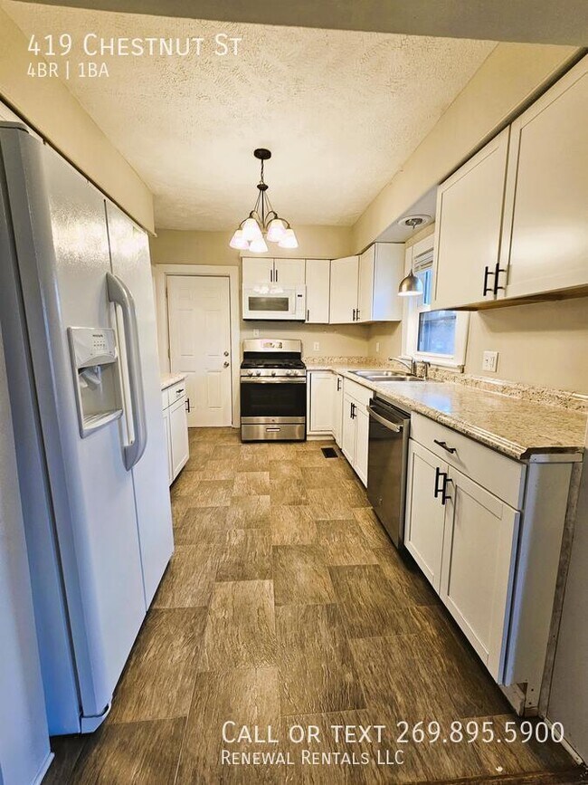 Primary Photo - 419 Chestnut St