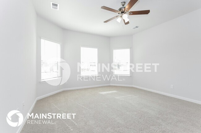 Building Photo - 3211 Quintana Dr