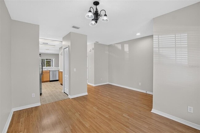 Building Photo - 15768 Fishhawk Falls Dr