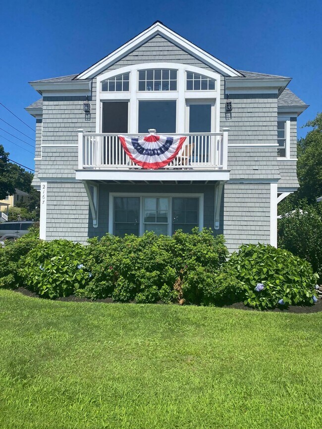 Building Photo - 2165-2167 Ocean Blvd