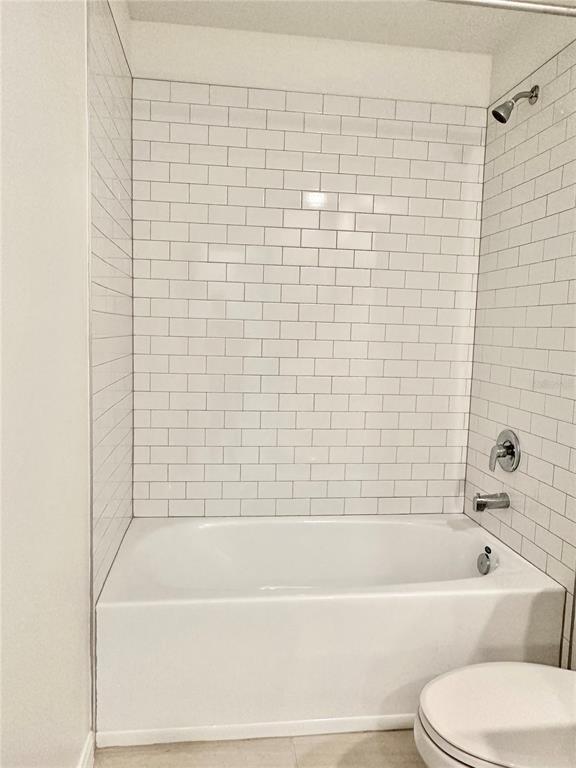 Building Photo - 17761 Pleasantview Blvd