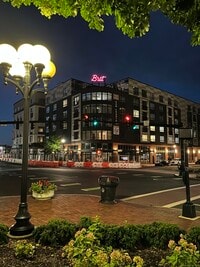 Building Photo - 267 Main St
