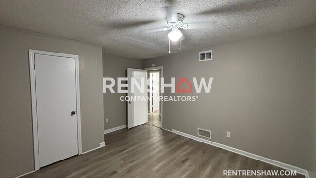 Building Photo - 4829 McCrory Ave