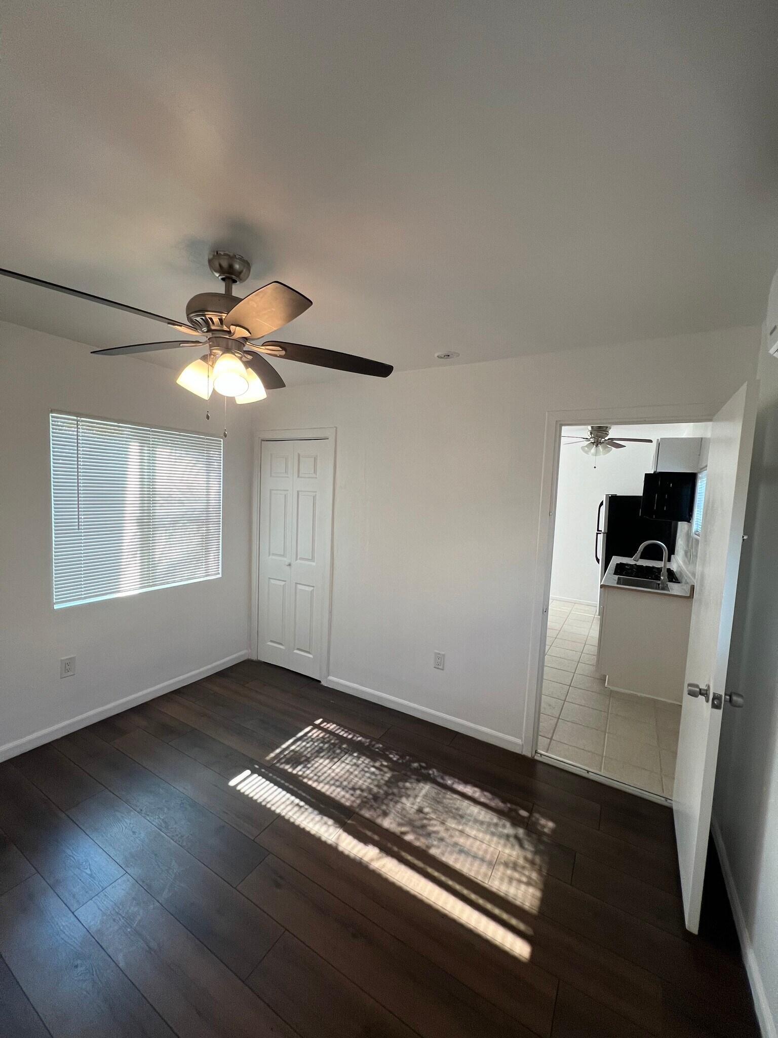 Building Photo - 122 E Quintard St