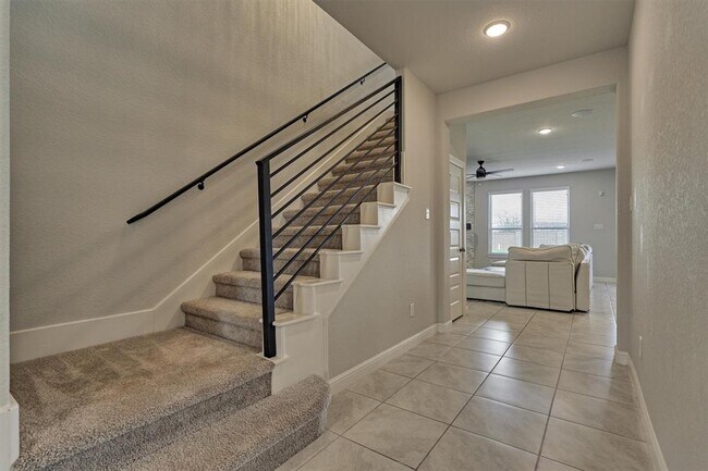 Building Photo - 15846 Weston Ridge Dr