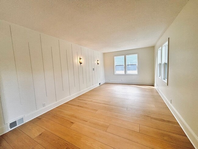 Building Photo - 7713 Knoll St