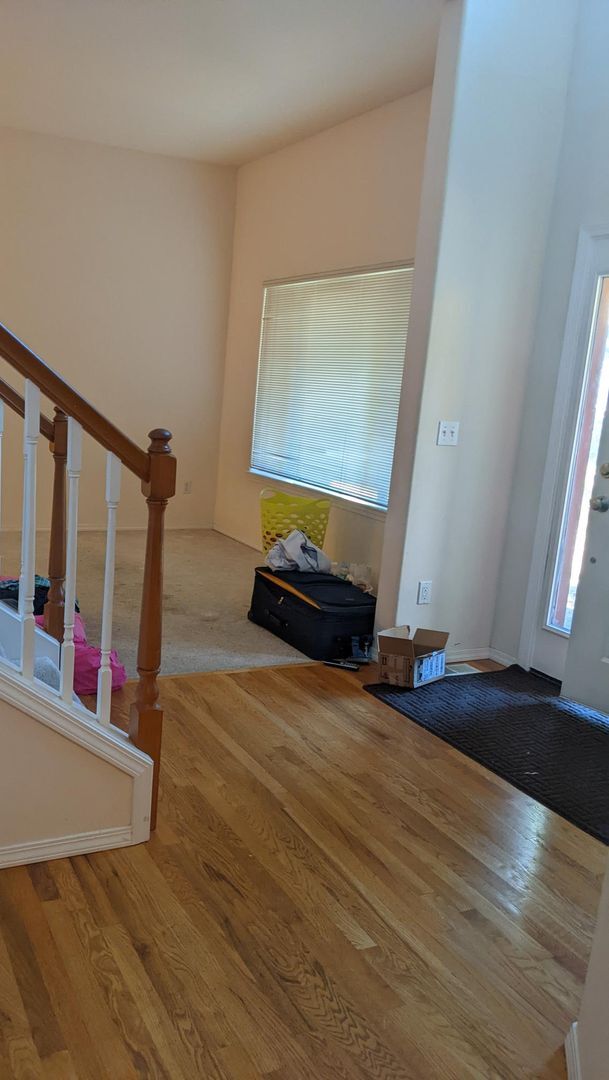 Building Photo - Woodinville Duvall Road. 4 bed. +den. 2.5 ...