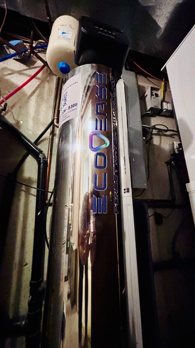 Building Photo - 1238 Newport Ln