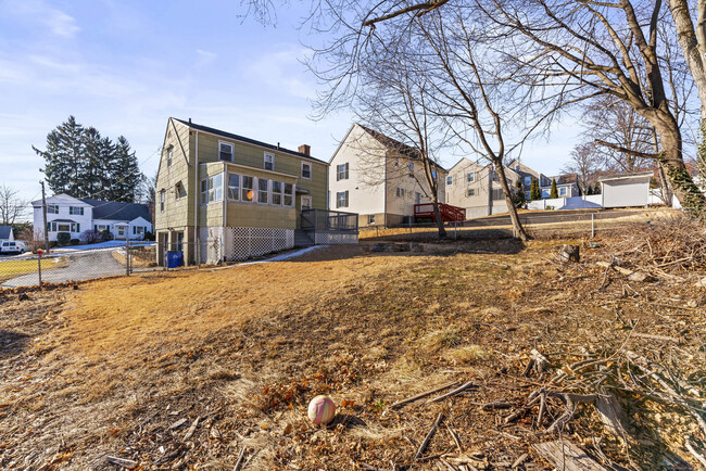 Building Photo - 36 Harding St