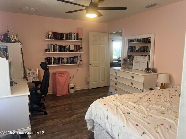 Building Photo - 4061 Dragonfly Dr