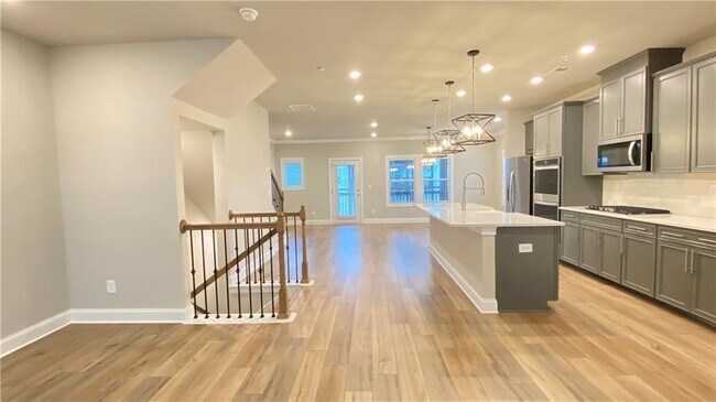 Building Photo - 1040 Knoxboro Ln