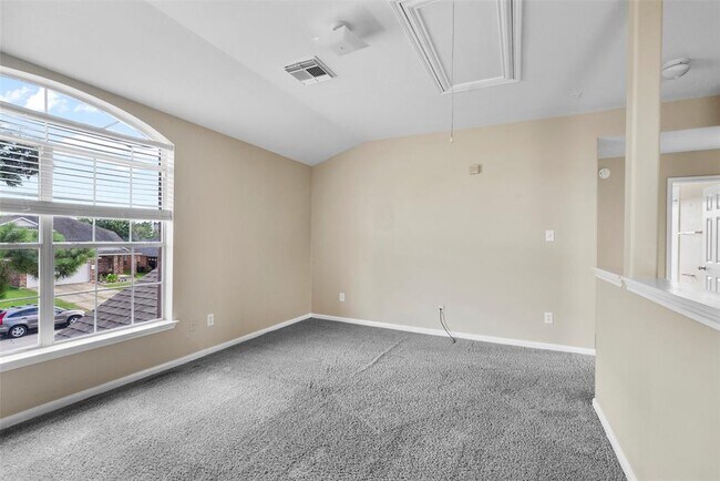 Building Photo - 2423 Pinpoint Dr