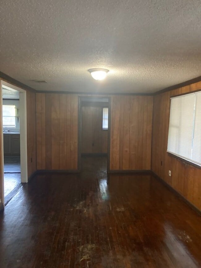 Building Photo - Gulfport 4 Bedroom